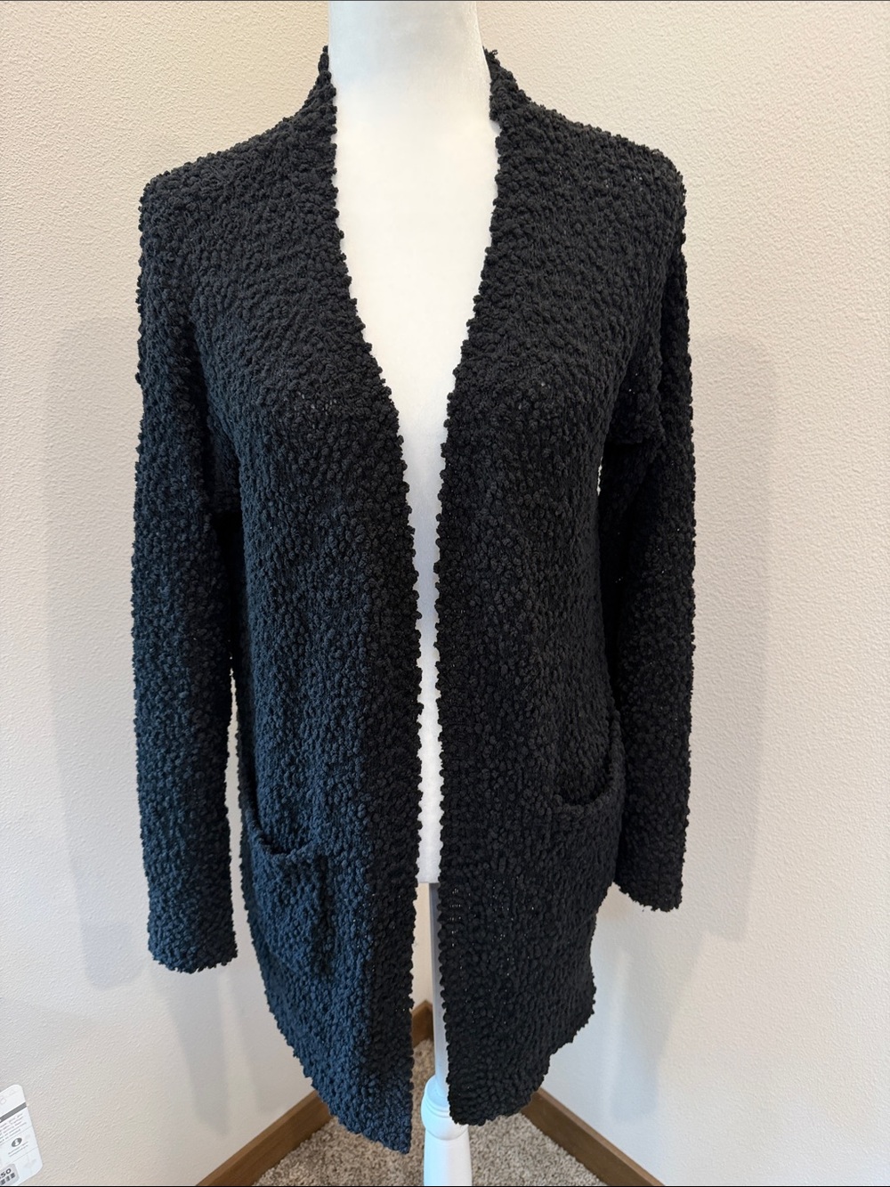 Women’s Listicle Black Soft Popcorn Open-Front Cardigan Small
